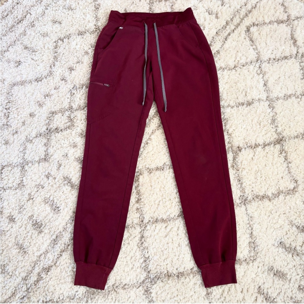 Figs Women's Burgundy Jogger Pants‎